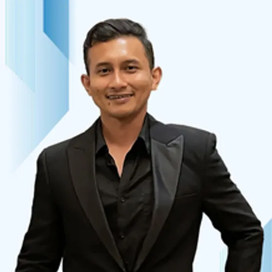 Portrait of Zaki, Sales and Campaign Lead